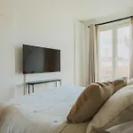 Modern Flat -1Br-4P- Paris 17E